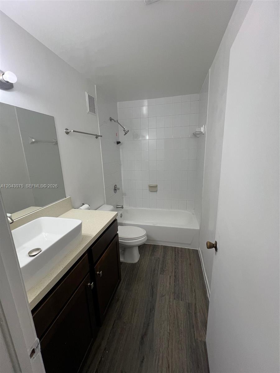 6975 Northwest 173rd Drive, Unit 2007 Hialeah, FL 33015 - Photo 10 of 14
