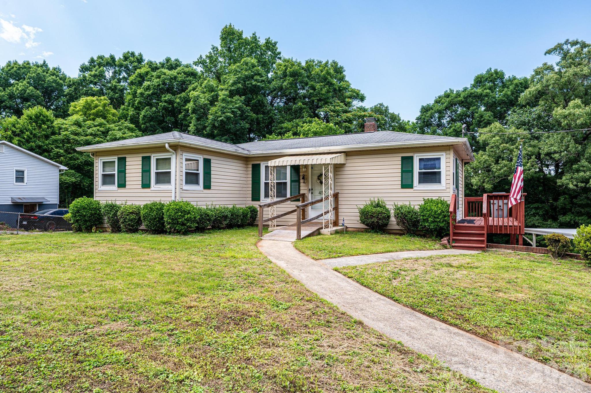 452 Swanson Road Lenoir, NC 28645 - Photo 2 of 48