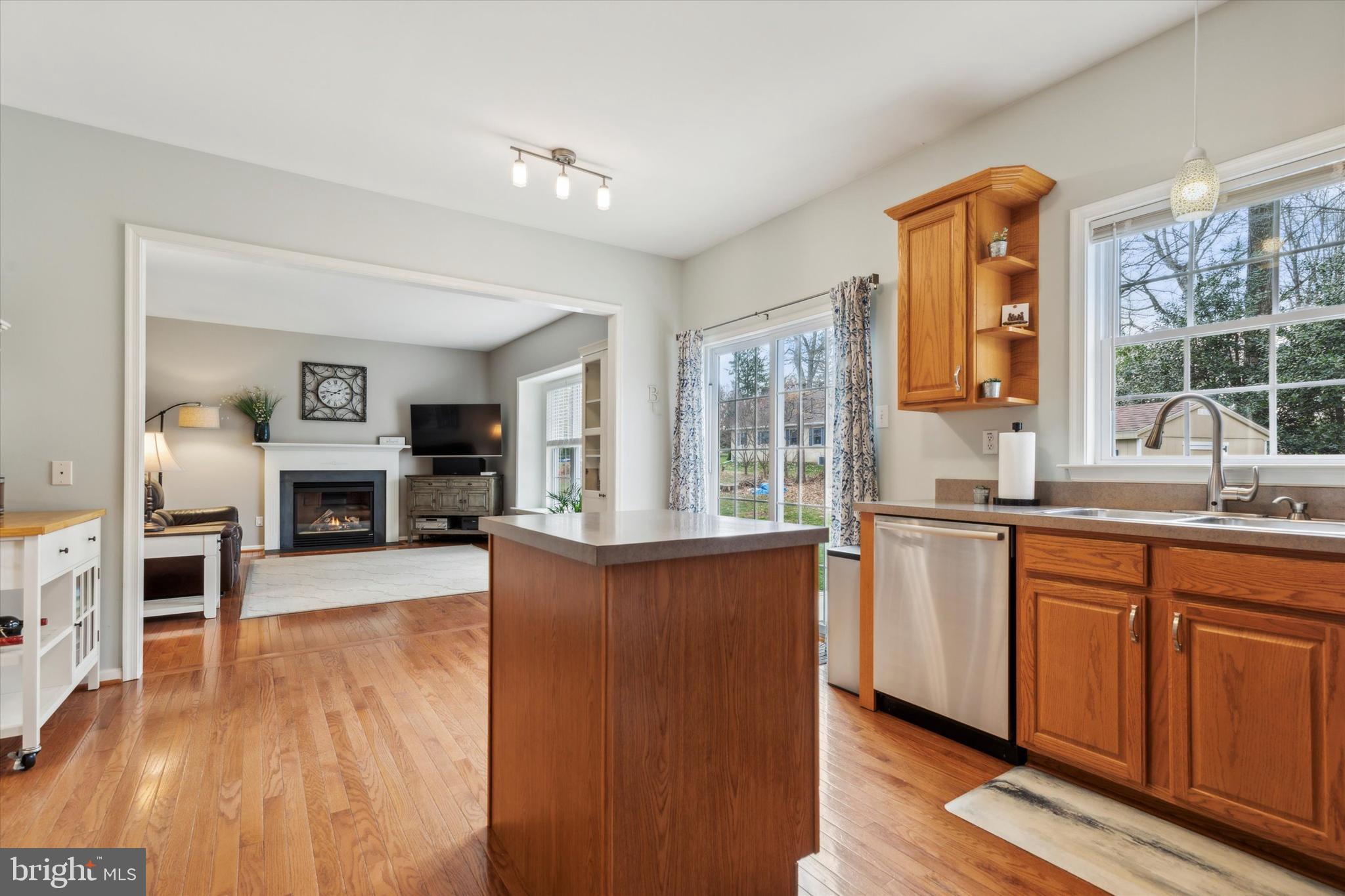 4 Waters Road Malvern, PA 19355 - Photo 10 of 26 Open concept living!