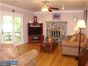 110 Ivory Road Phoenixville, PA 19460 - Photo 6 of 12 Family Room
