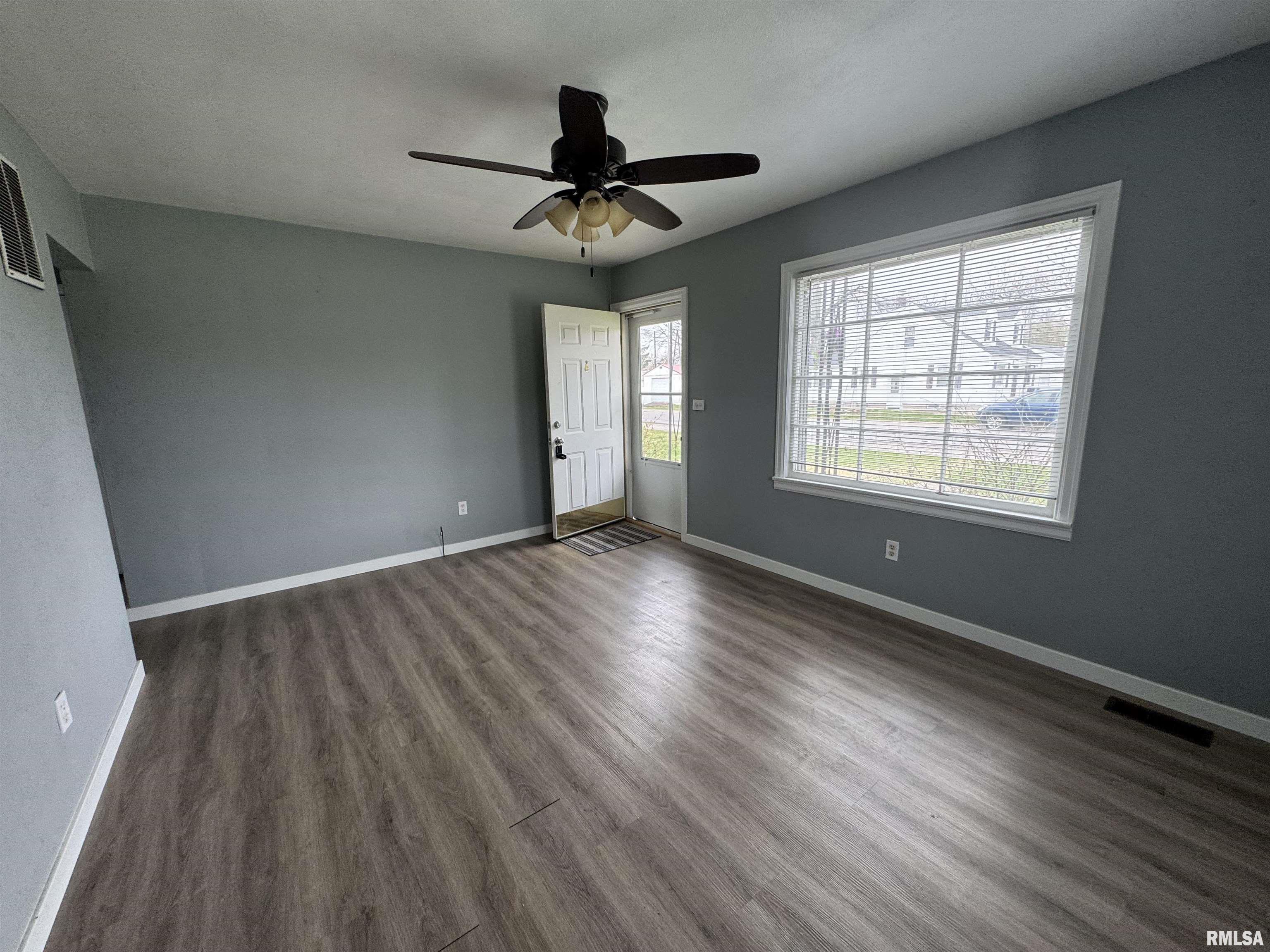 300 West Lenox Avenue Springfield, IL 62704 - Photo 3 of 16