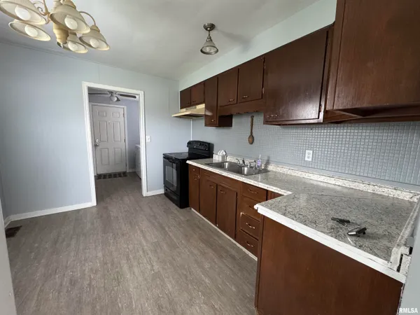 $79,900 | 300 West Lenox Avenue, Springfield, IL 62704
