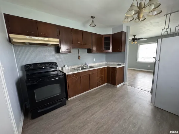 $79,900 | 300 West Lenox Avenue, Springfield, IL 62704