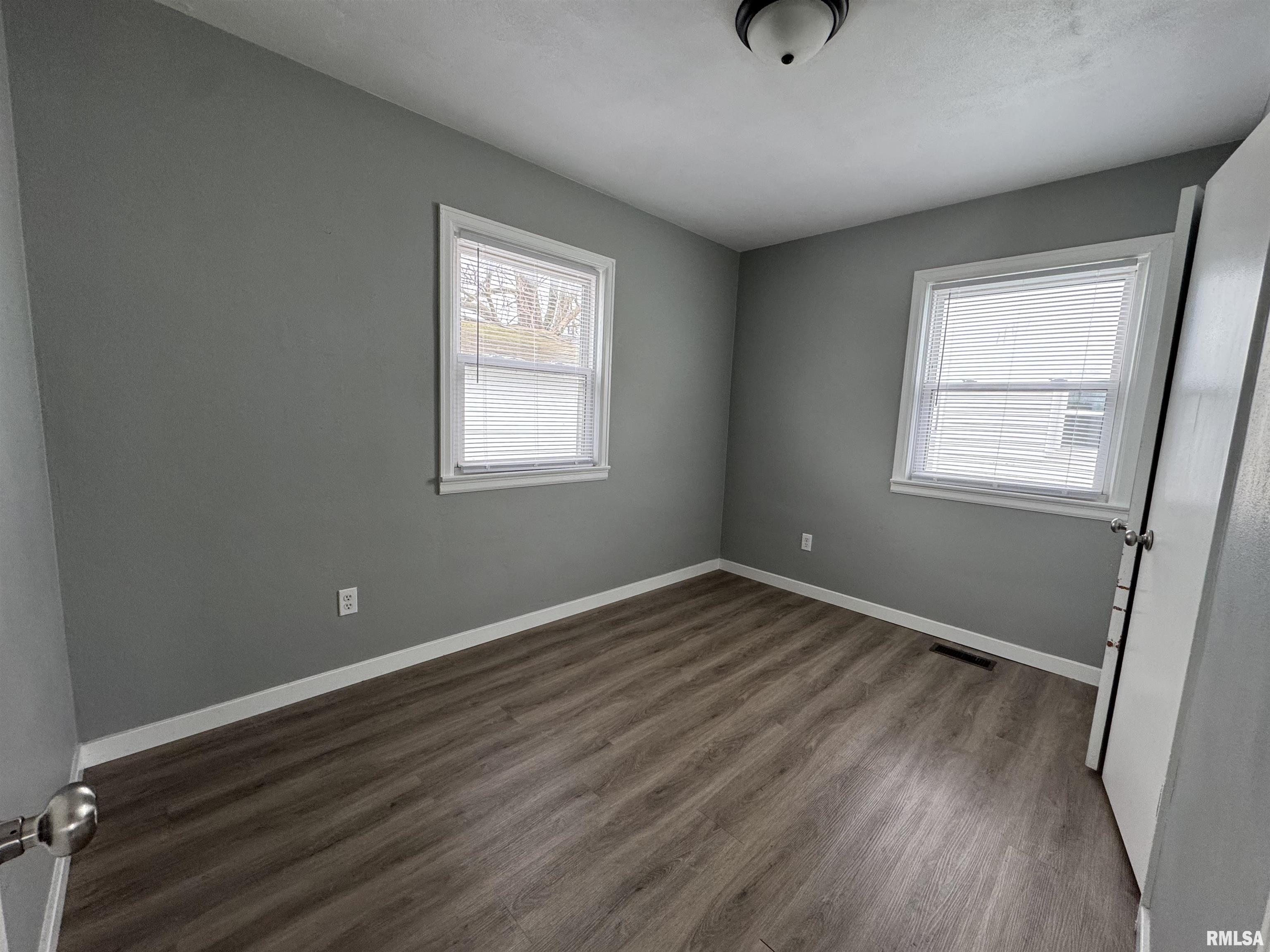 300 West Lenox Avenue Springfield, IL 62704 - Photo 10 of 16