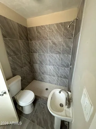 $850 | 2106 North Cougar Place, Douglas, AZ 85607