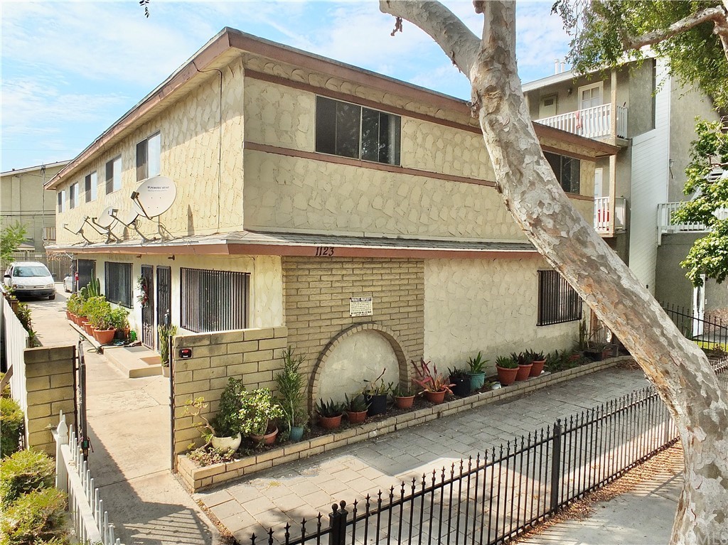 1123 Ohio Avenue, Long Beach, CA 90804 Compass