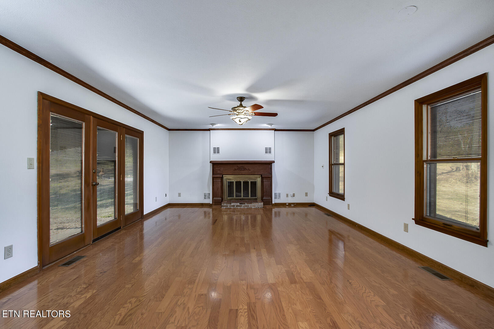 4923 Shipe Road Corryton, TN 37721 - Photo 15 of 55 07_ShipeRoad_4923_Living01