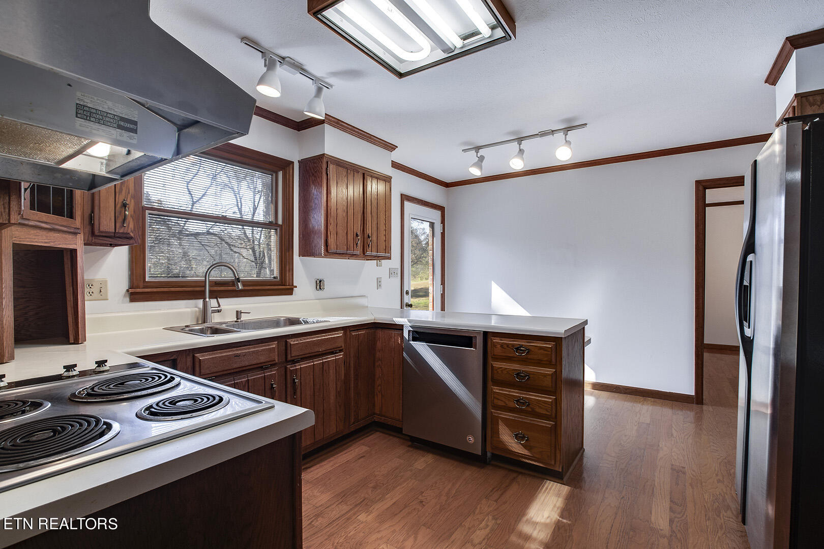 4923 Shipe Road Corryton, TN 37721 - Photo 31 of 55 23_ShipeRoad_4923_Kitchen02
