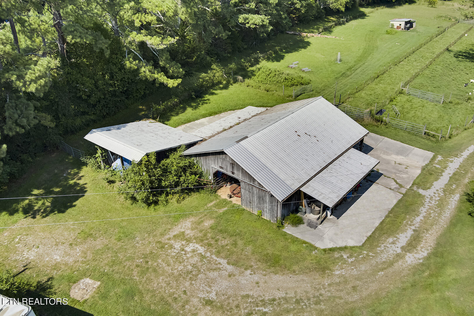 4923 Shipe Road Corryton, TN 37721 - Photo 7 of 55 51_ShipeRoad_4923_BarnElevated03