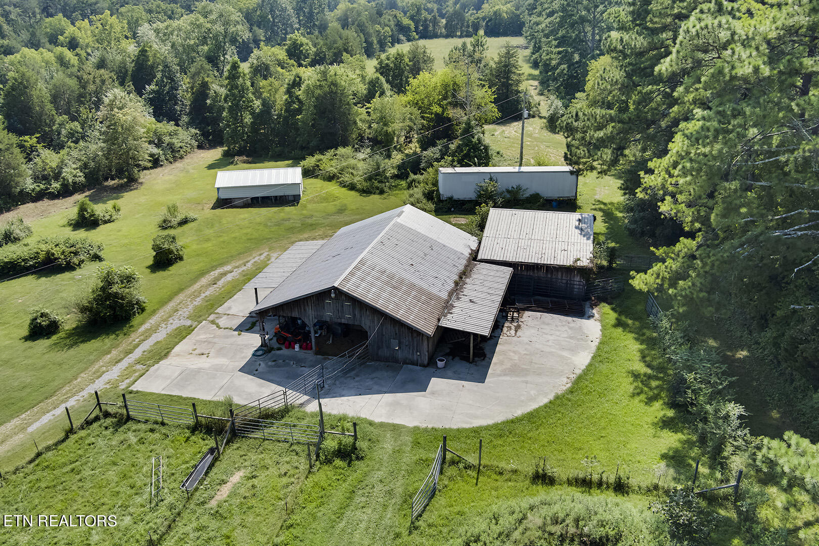 4923 Shipe Road Corryton, TN 37721 - Photo 8 of 55 50_ShipeRoad_4923_BarnElevated02