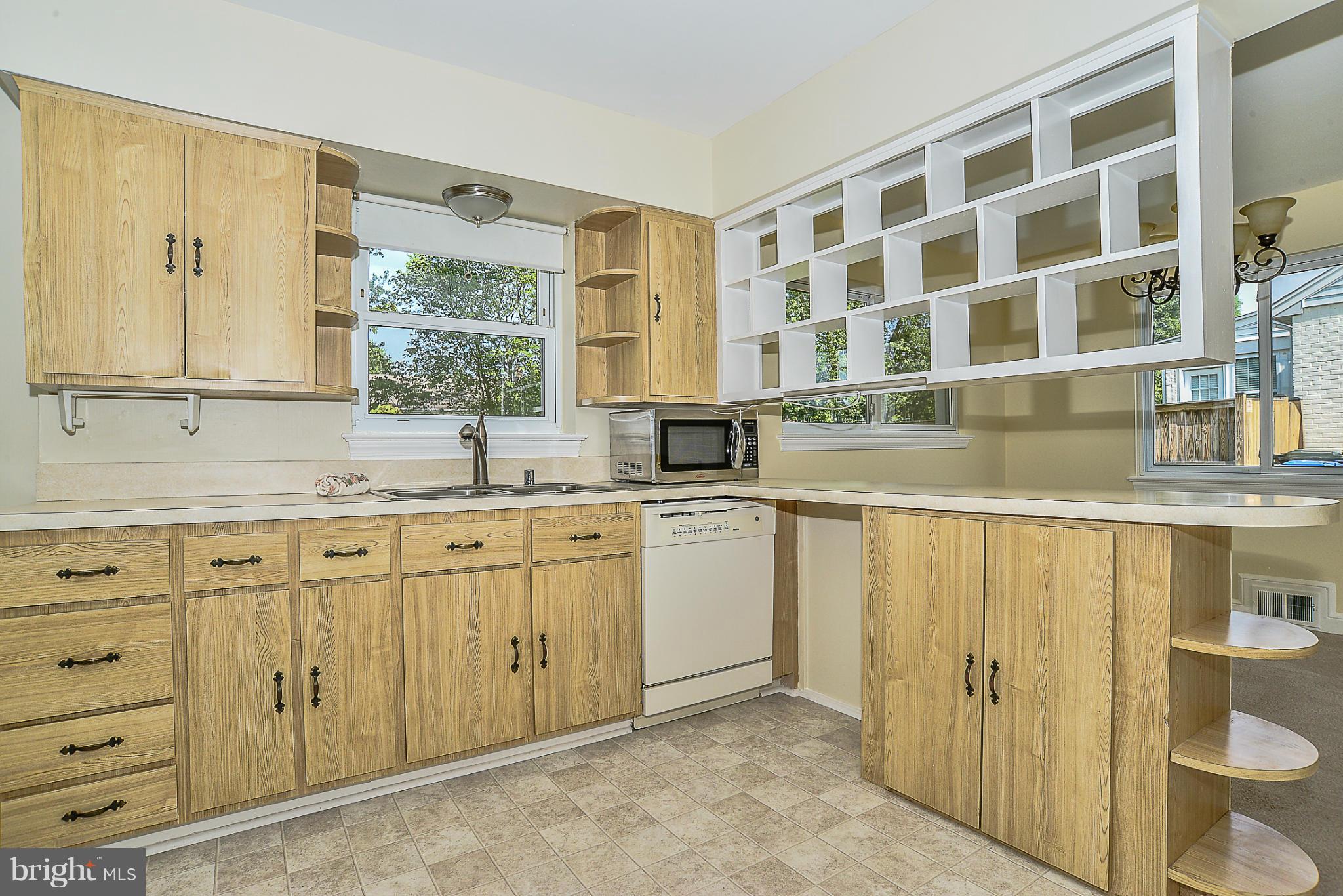 6006 Amherst Avenue Springfield, VA 22150 - Photo 13 of 30 Dining Room