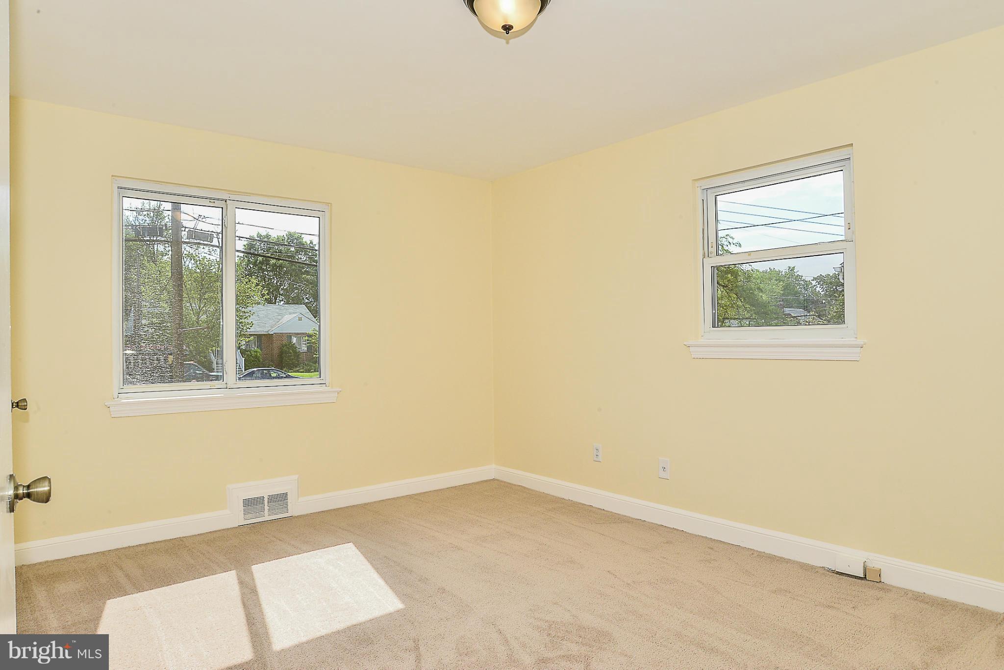 6006 Amherst Avenue Springfield, VA 22150 - Photo 15 of 30 Bedroom