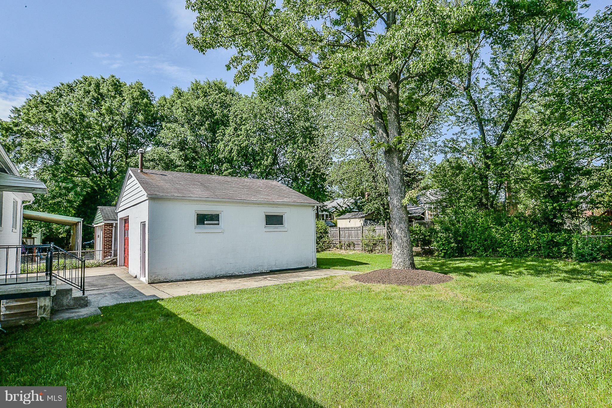 6006 Amherst Avenue Springfield, VA 22150 - Photo 29 of 30 Exterior (Rear)