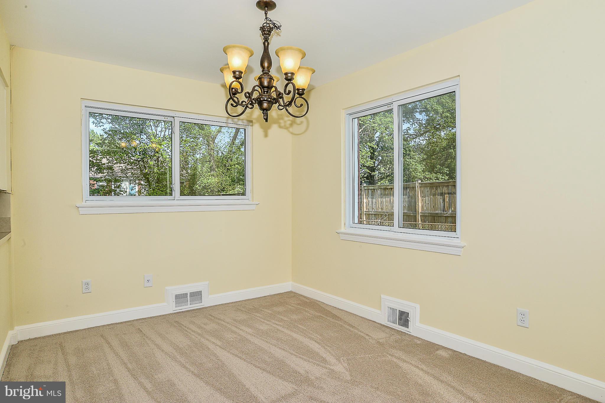 6006 Amherst Avenue Springfield, VA 22150 - Photo 9 of 30 Dining Room