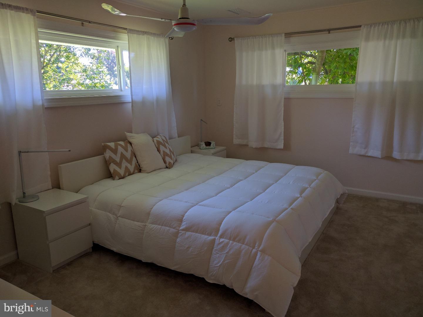 11 Silverbell Road Levittown, PA 19056 - Photo 15 of 25 Gallery Image 15