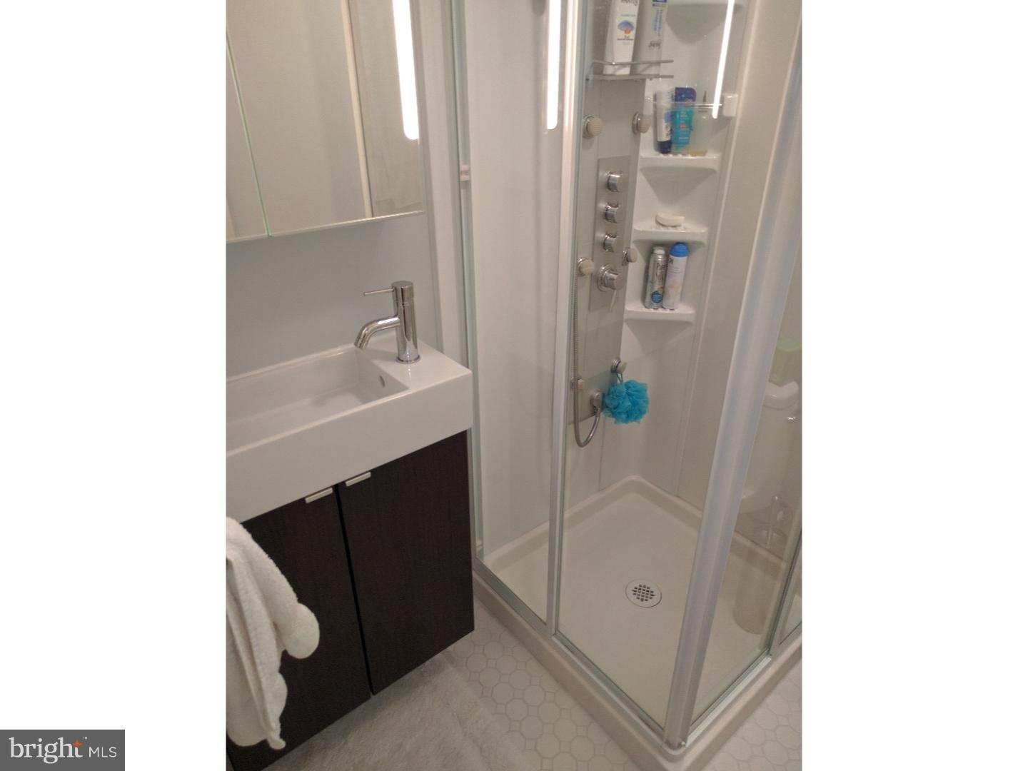 11 Silverbell Road Levittown, PA 19056 - Photo 16 of 25 Gallery Image 16