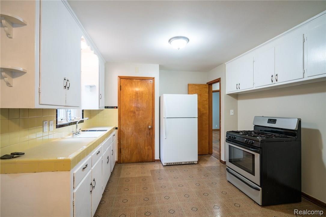 7554 Rivard Avenue Warren, MI 48091 - Photo 15 of 32 Rivard-15.jpg