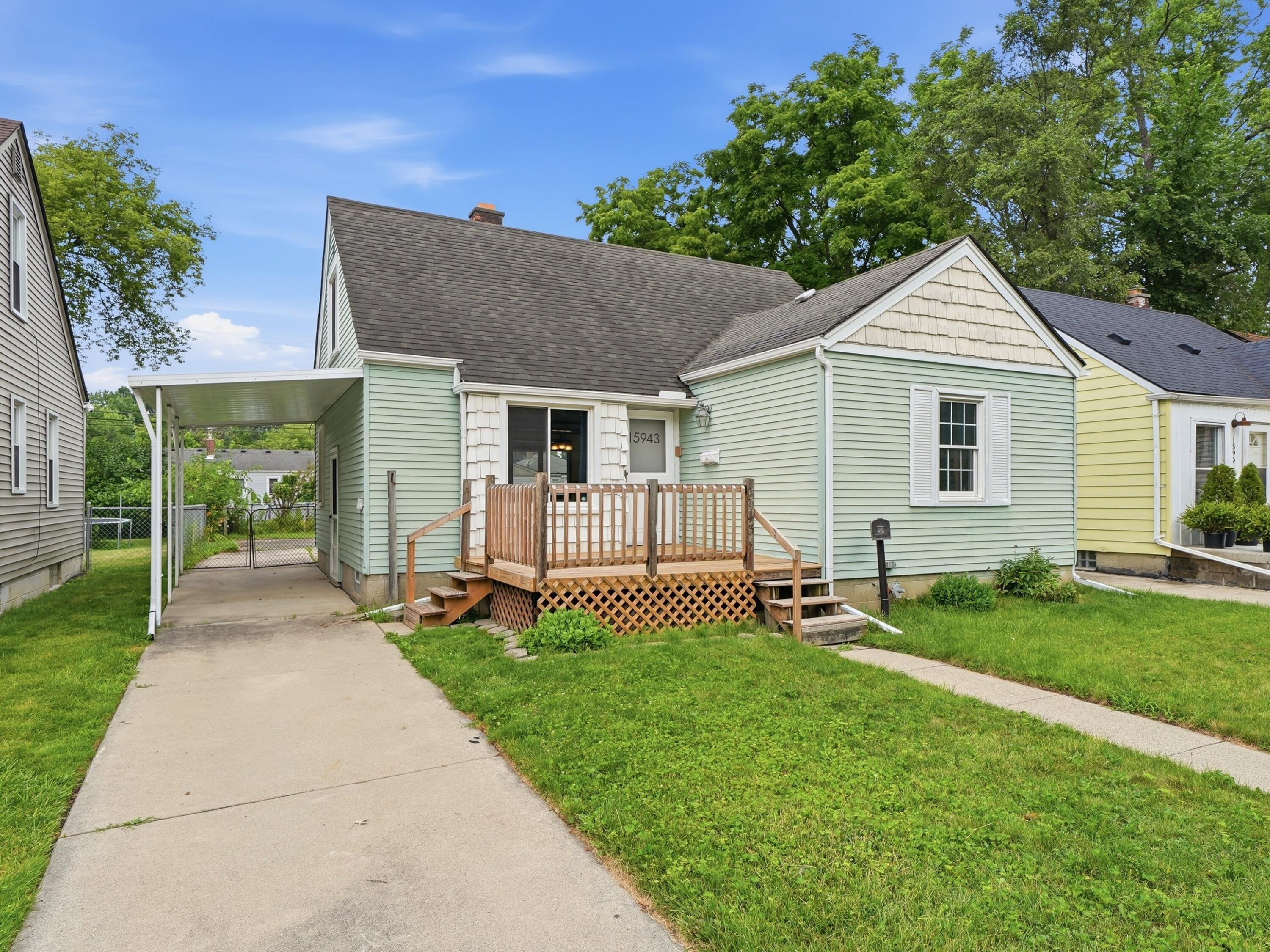 15943 Kinloch Street Redford, MI 48239 - Photo 2 of 35 DSC03529