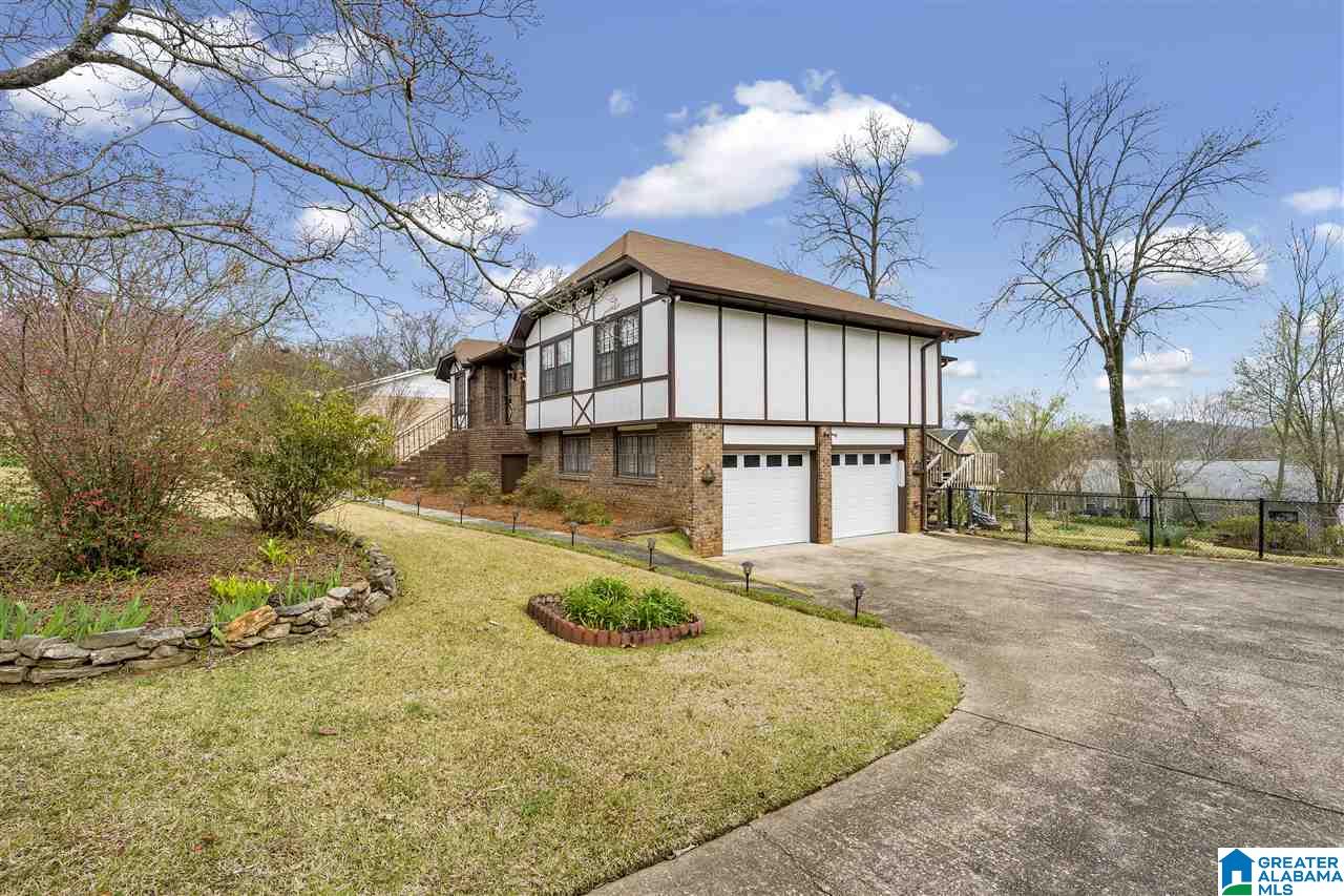 6097 Red Hollow Road Birmingham, AL 35215 - Photo 4 of 30