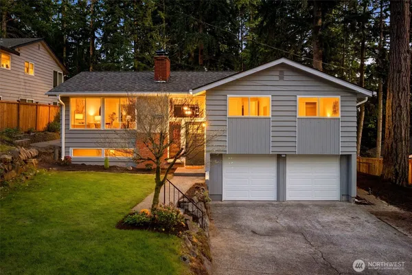 $1,250,000 | 18330 47th Place Northeast, Lake Forest Park, WA 98155