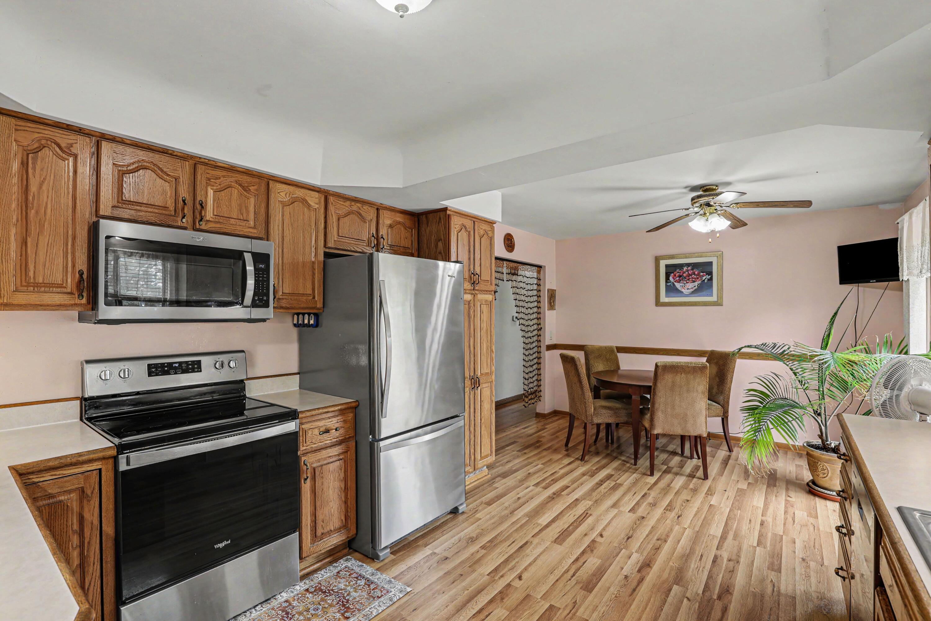 59126 Romeo Plank Road Ray, MI 48096 - Photo 3 of 29 59126 Romeo Plank 108