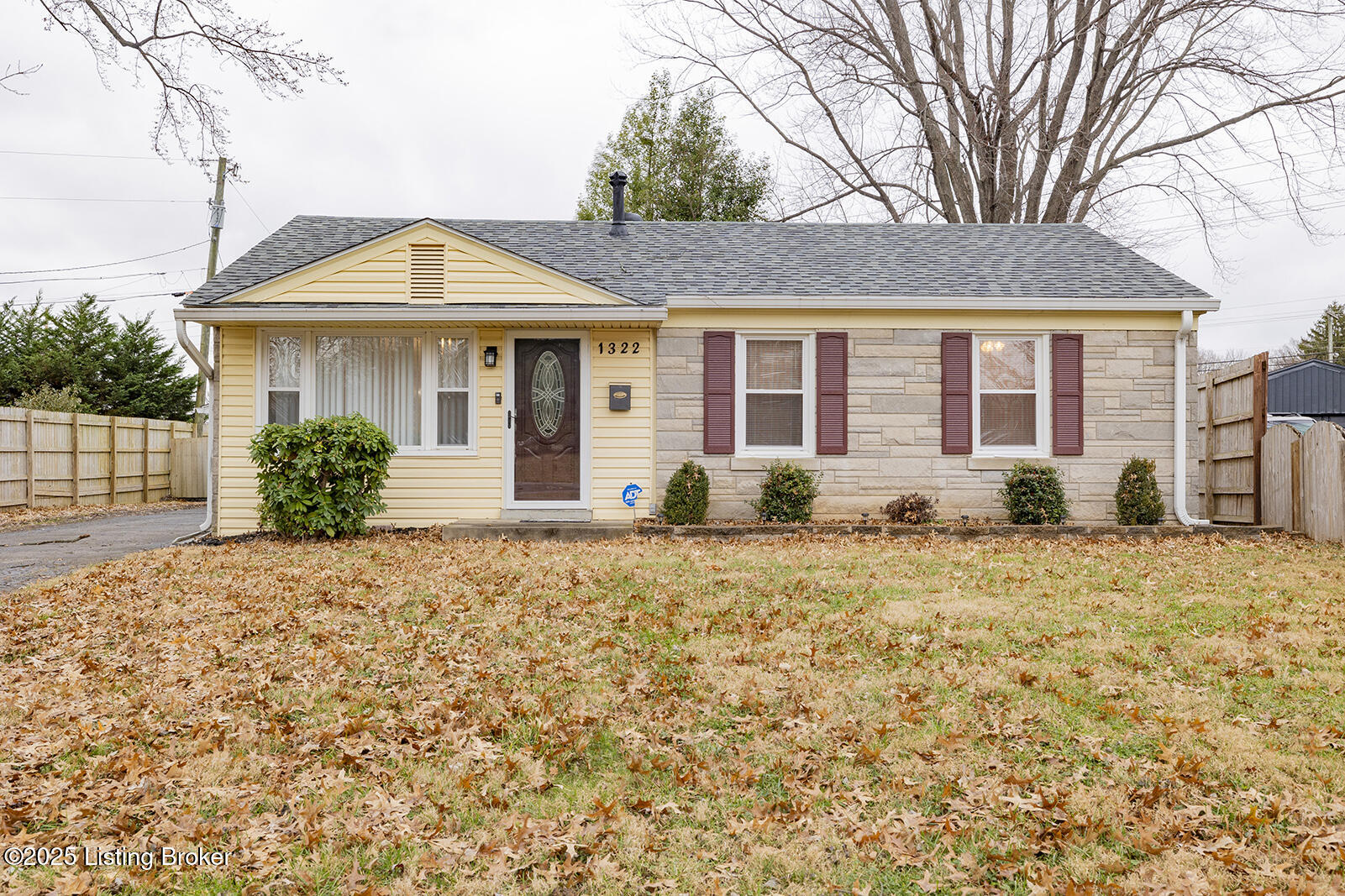 1322 Gallant Fox Run Road Louisville, KY 40242 - Photo 3 of 23 02