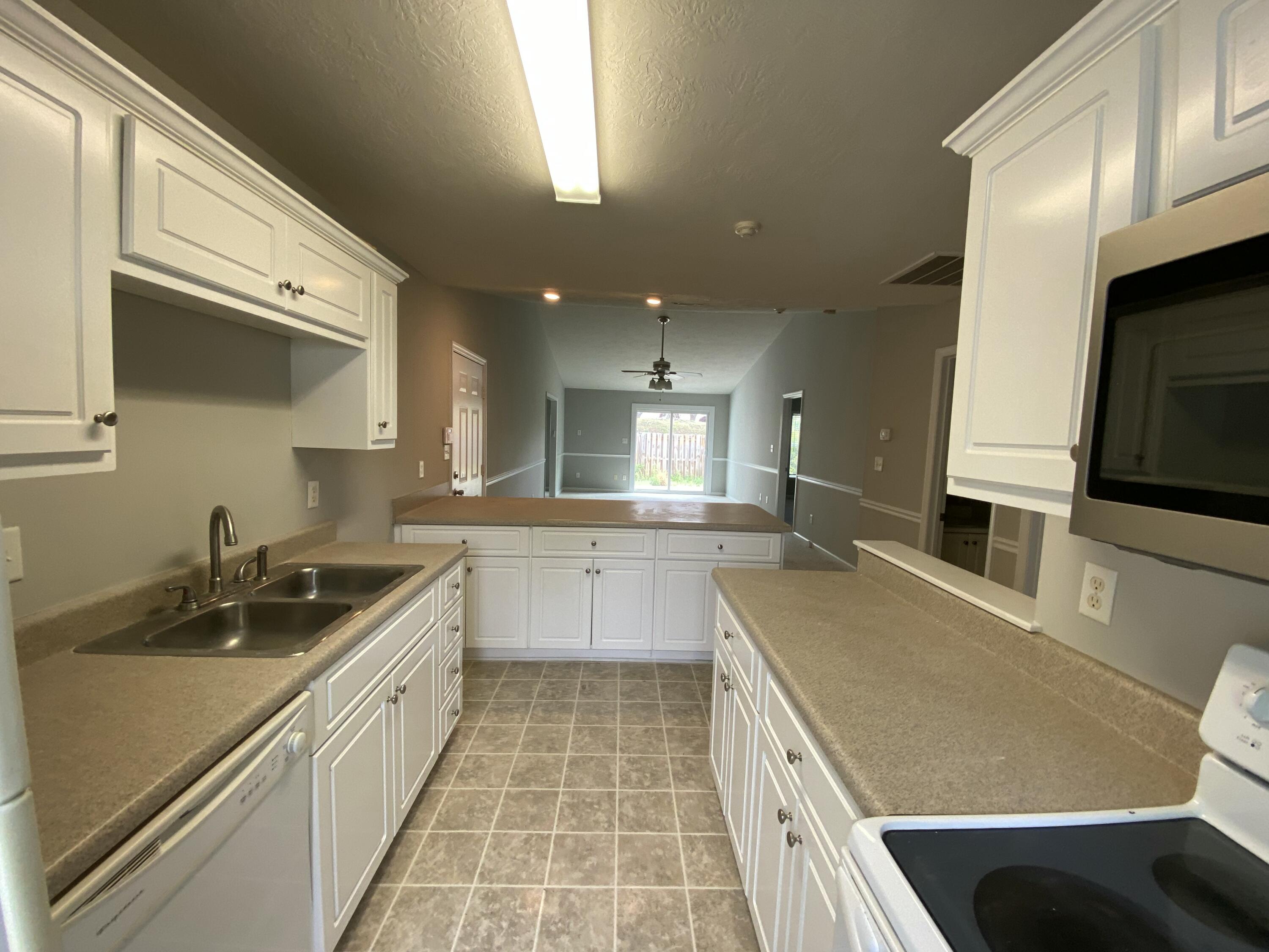5076 Wheeler Lake Road Augusta, GA 30909 - Photo 5 of 14 IMG_2402