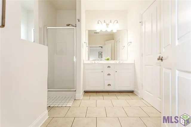 $2,000 | 38035 Post Office Road, Gonzales, LA 70737