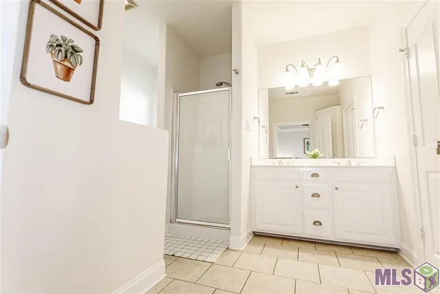 $2,000 | 38035 Post Office Road, Gonzales, LA 70737