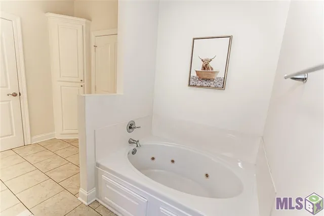 $2,000 | 38035 Post Office Road, Gonzales, LA 70737