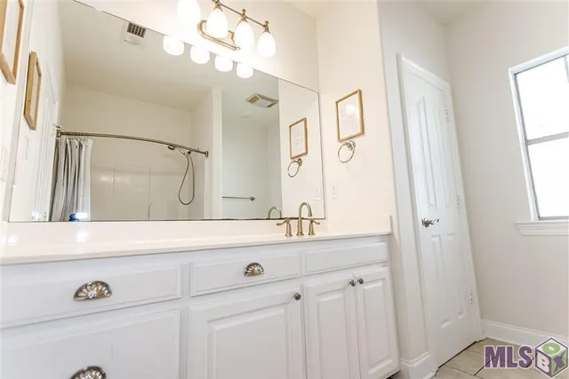 $2,000 | 38035 Post Office Road, Gonzales, LA 70737