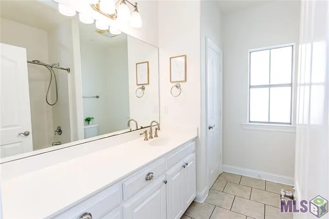 $2,000 | 38035 Post Office Road, Gonzales, LA 70737