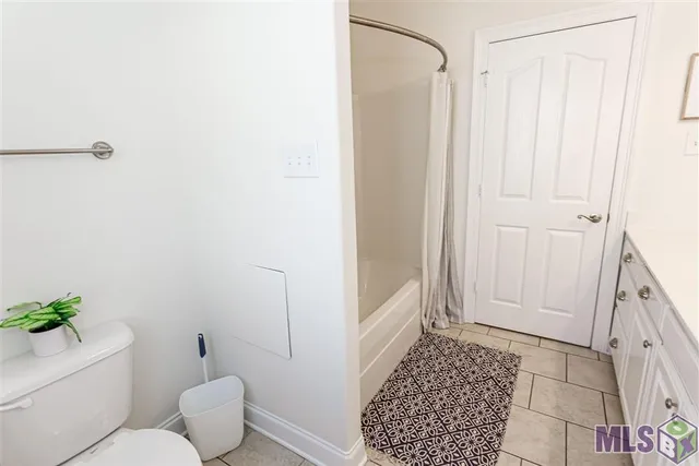 $2,000 | 38035 Post Office Road, Gonzales, LA 70737