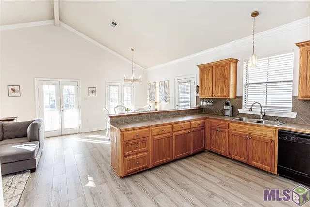 $2,000 | 38035 Post Office Road, Gonzales, LA 70737