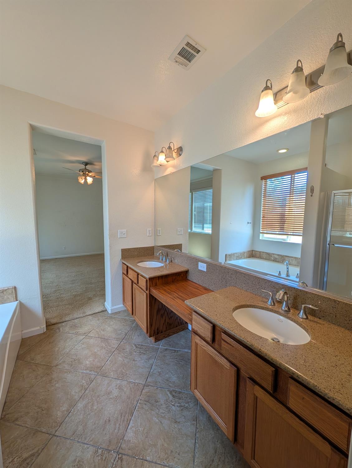 645 Sierra Avenue Reedley, CA 93654 - Photo 13 of 20