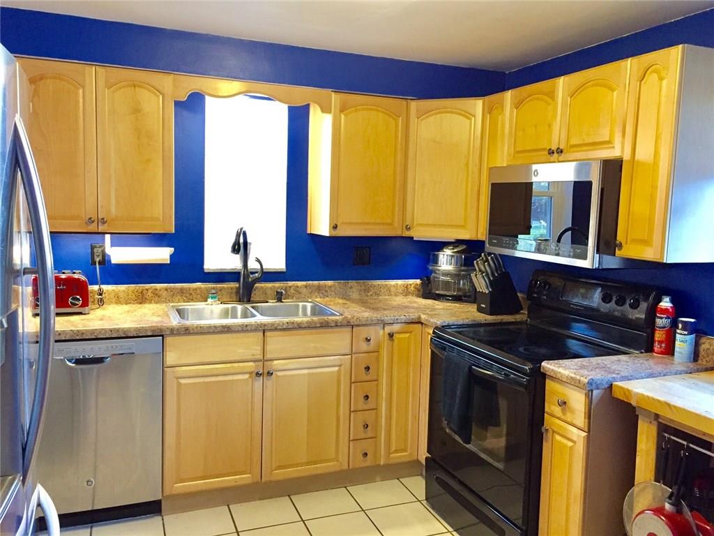 156 Poplar Ridge Road Penn Hills, PA 15235 - Photo 4 of 24 Gallery Image 4