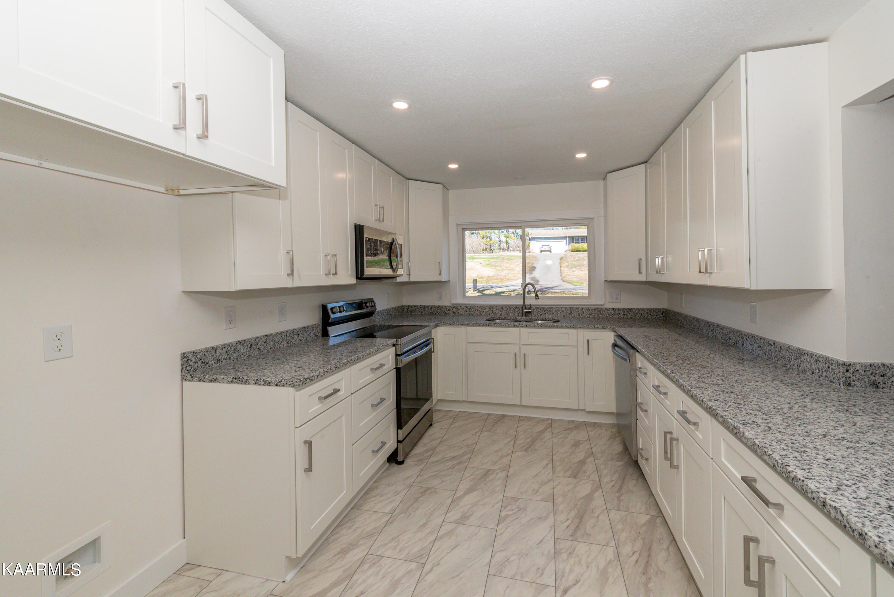 2181-2185 Ellejoy Road Walland, TN 37886 - Photo 8 of 59 DSC_2362