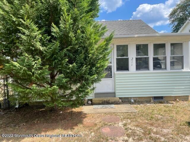 211 Bash Road Toms River, NJ 08753 - Photo 1 of 18 20220809174456371876000000-o