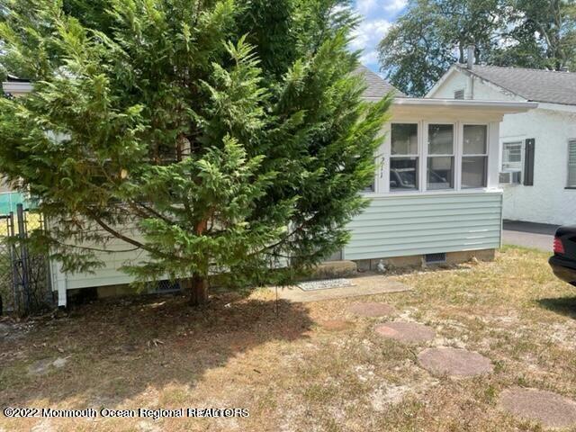 211 Bash Road Toms River, NJ 08753 - Photo 2 of 18 20220809174454389874000000-o