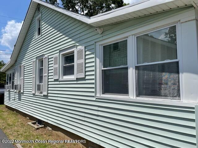 211 Bash Road Toms River, NJ 08753 - Photo 3 of 18 20220620153951174795000000-o