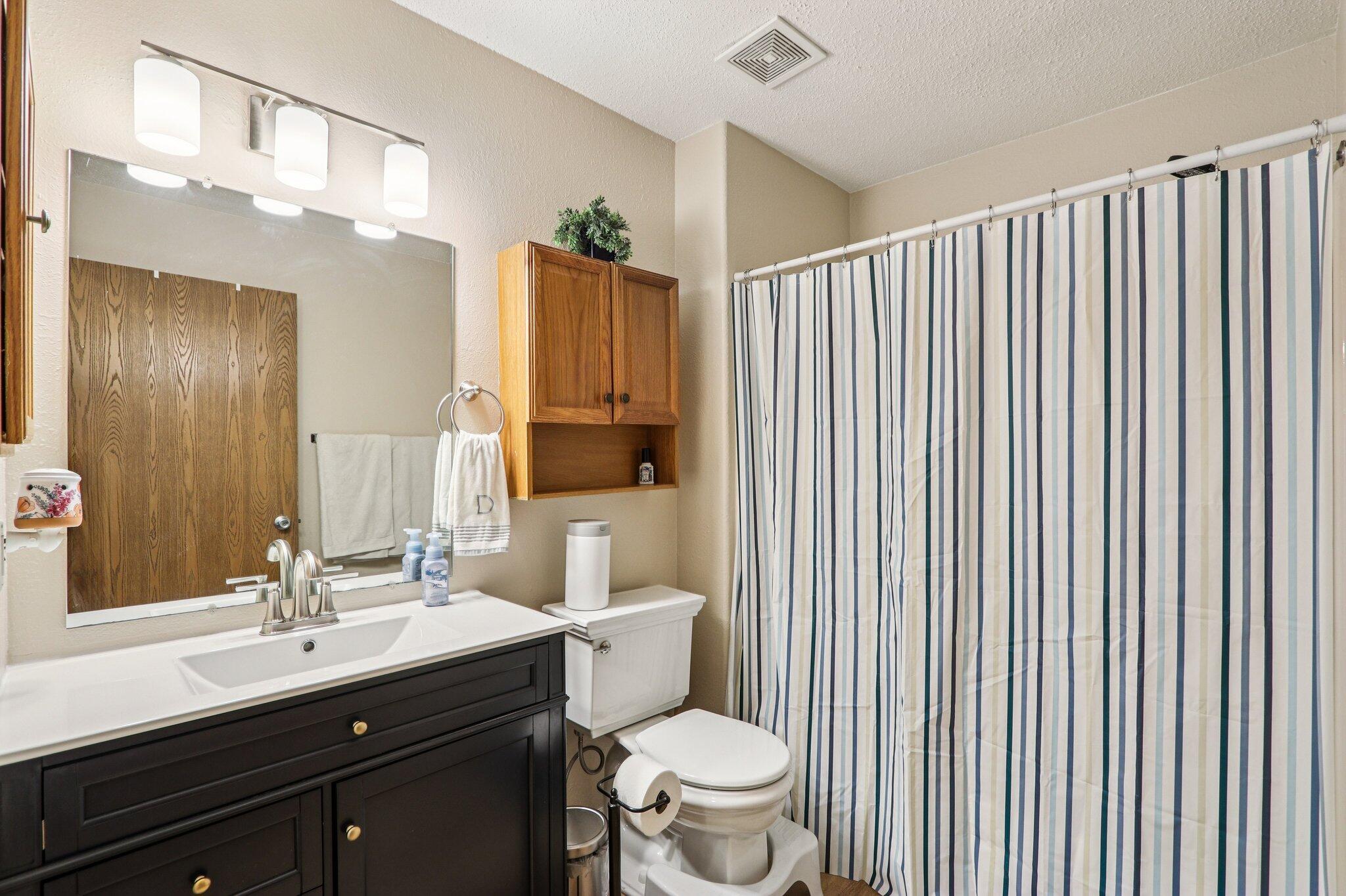 521 Lawson School Road, Unit 8 Delavan, WI 53115 - Photo 25 of 30 Bathroom