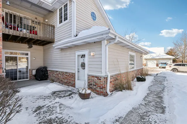 $175,000 | 521 Lawson School Road, Unit 8, Delavan, WI 53115