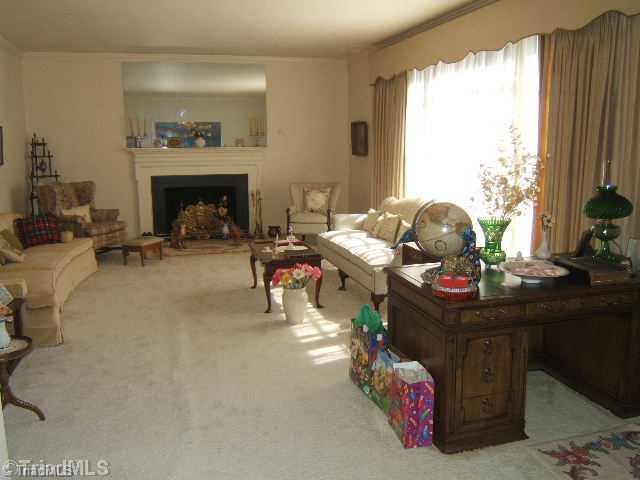 1702 Reynolda Road Winston-Salem, NC 27104 - Photo 4 of 16 Living Room.
