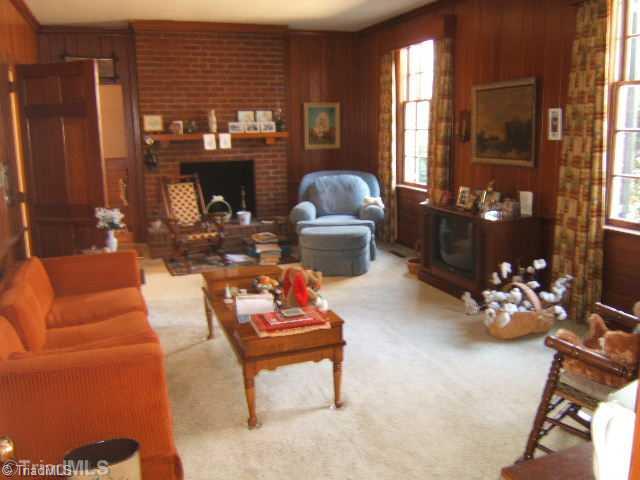 1702 Reynolda Road Winston-Salem, NC 27104 - Photo 9 of 16 Den/Family/Great Room.