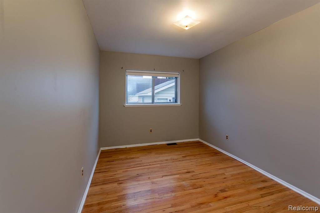 8124 Ritter Street Center Line, MI 48015 - Photo 14 of 21