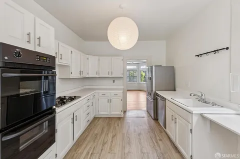 $997,500 | 119-121 16th Avenue, Unit 121, San Francisco, CA 94118