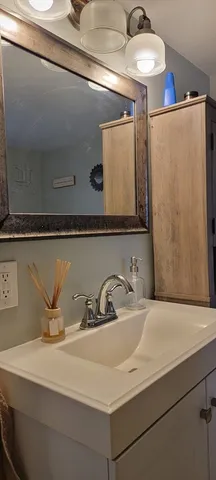 a close view of sink and tap