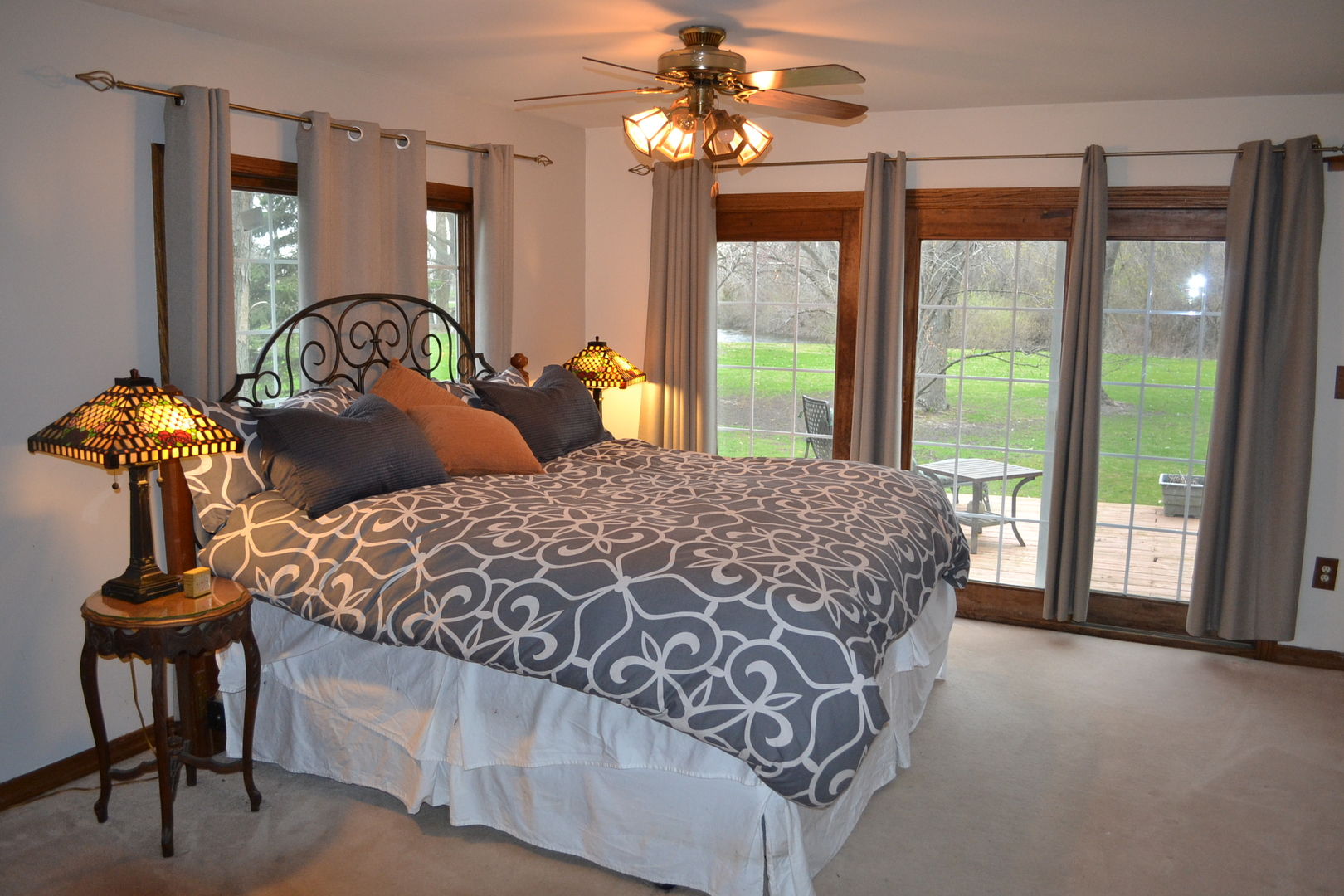 31446 South Kavanaugh Road Wilmington, IL 60481 - Photo 11 of 19 a bed sitting in a room next to a window