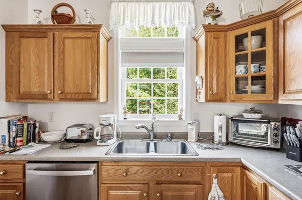 $450,000 | 34 Mammoth Road, Unit 16, Hooksett, NH 03106