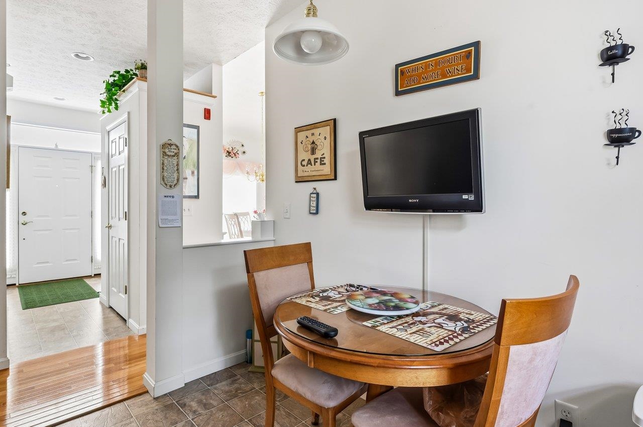 34 Mammoth Road, Unit 16 Hooksett, NH 03106 - Photo 12 of 38